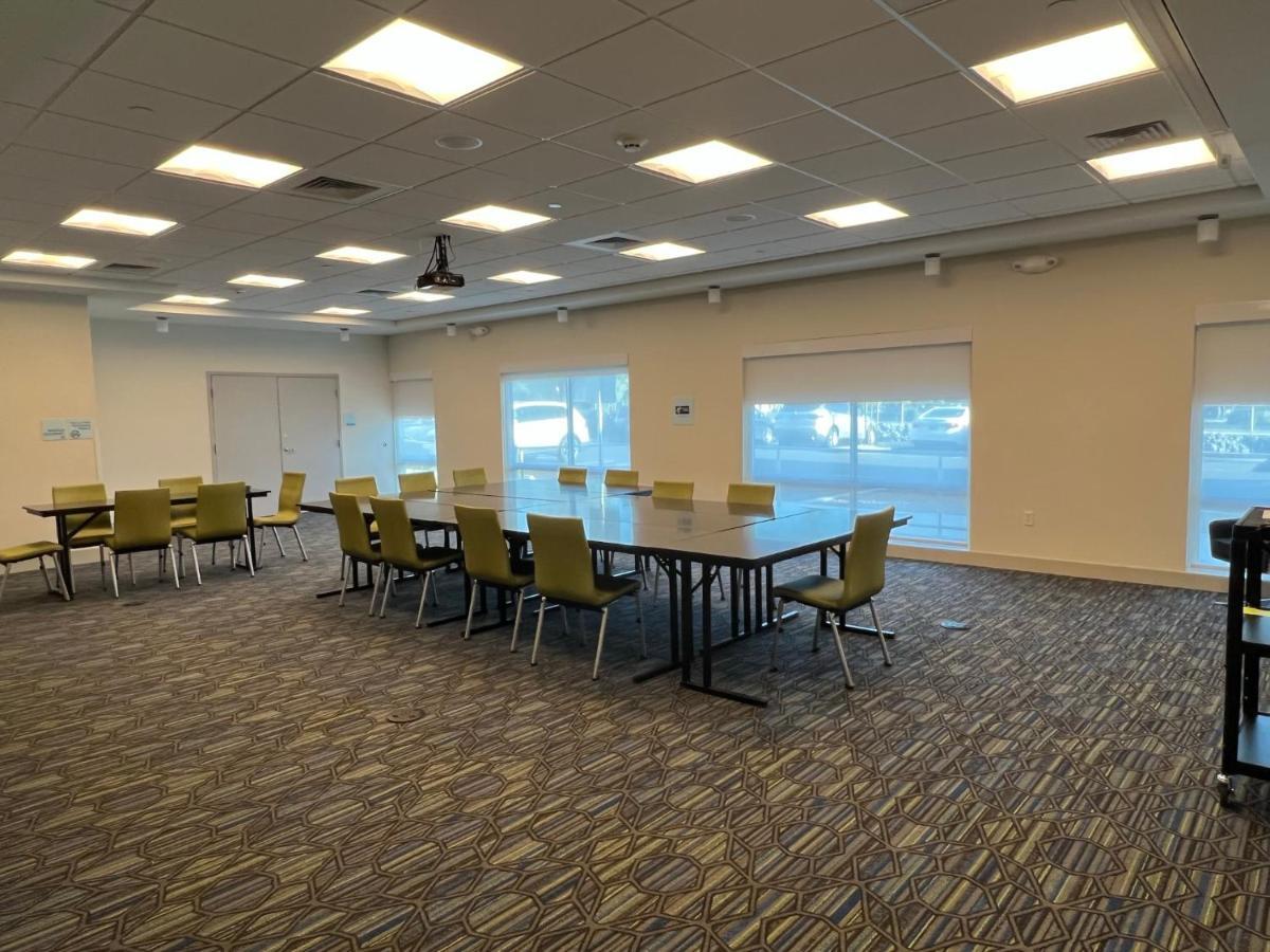 Holiday Inn Express & Suites - Ukiah By Ihg 외부 사진
