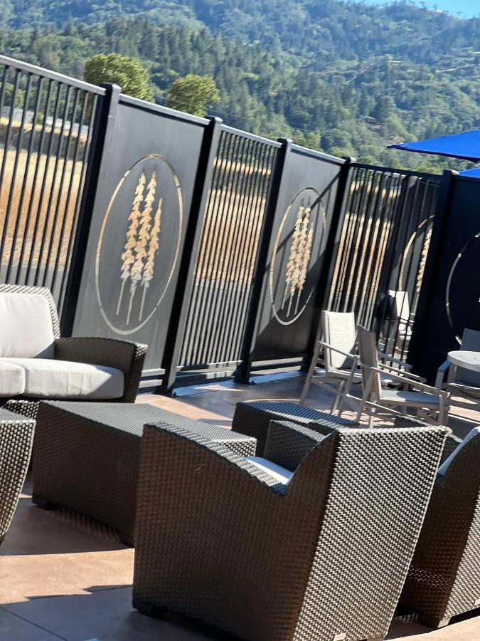 Holiday Inn Express & Suites - Ukiah By Ihg 외부 사진