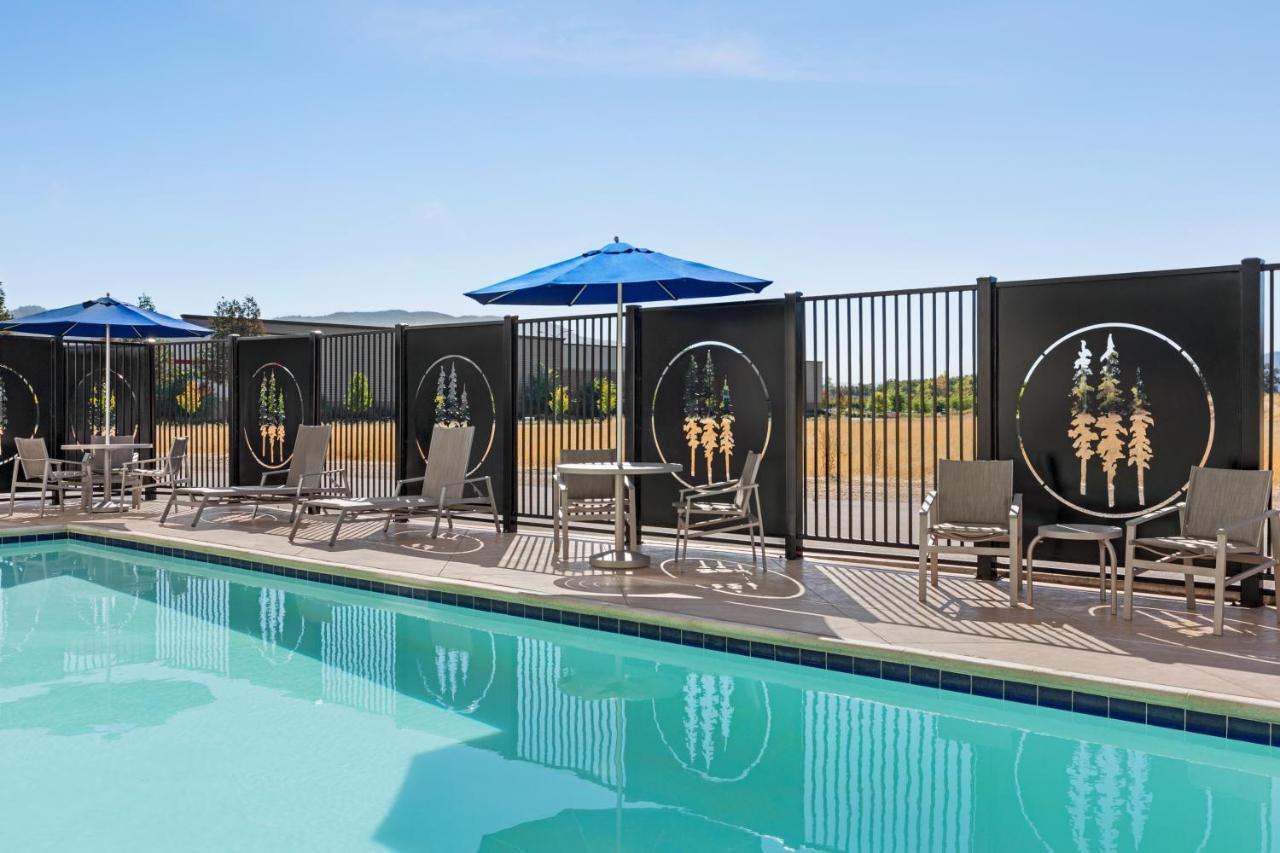 Holiday Inn Express & Suites - Ukiah By Ihg 외부 사진